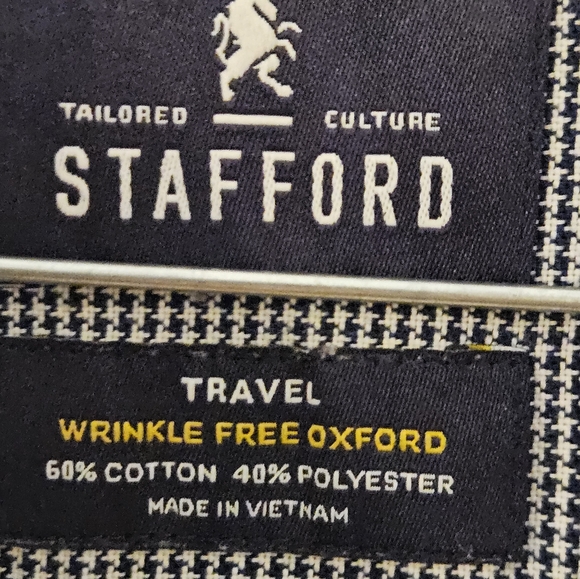 Men's Stafford Button Down Shirt in a dark blue and white design. 16 1/2 - 32/33 - Picture 10 of 10